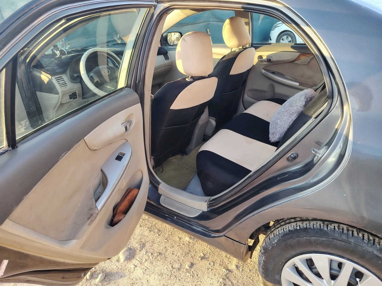 السلام عليكم
كورلا 2010 لون فيلي محرك 18 ينقص صبغ اقل الحزام بچم كبس صدر تمام تايرات نضيفه
كهربائيات بلاد كلها رقم سليمانيه بااسمي السعر 86  بيع فقط نقد مكان السياره تكريت الديوم  ***********
