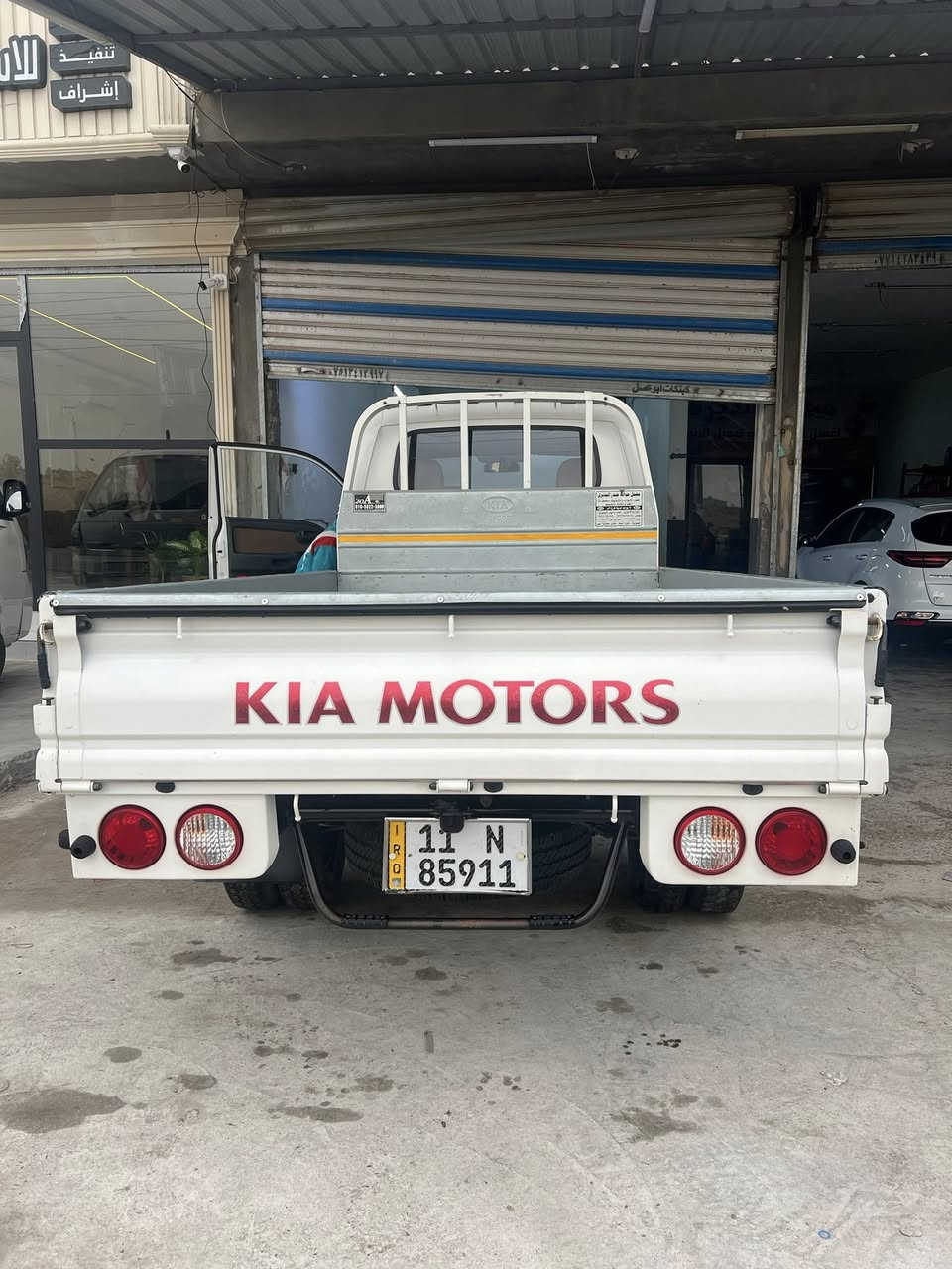 السلام عليكم كيا حمل ٢٠٢٠  ماشية ٨٠ الف سياره كولش حلوه ونضيفه مال جناي  بيها صبغ باب سايق شبرين اثر شخط مكينه وكير واكسل وشاصي مكفول تبريد ❄️ ثلج سبير منازل مكانه بغداد حي جهاد قرب مطار بغداد  رقم هاتف *********** وتساب
