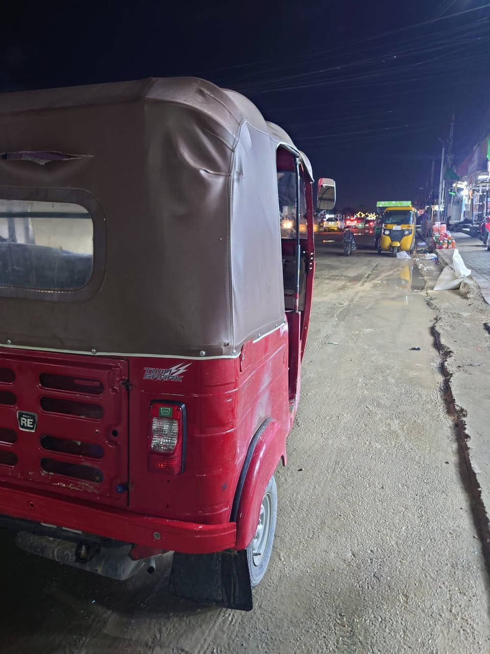 السلام عليكم 19 رقم وسنويه بغداد بيها لغد صبغ ودوسات السعر 4800 العنوان بغداد سبع قصور الشراي يتصل ***********
