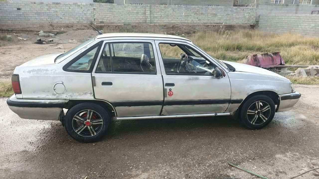 السلام عليكم
متاح دايو لمنز موديل ١٩٩٤ محرك ١٦٠٠ مكفول كير مكفول سياره حلوه وجاهزه صدر خير وبركه تايرات نضيفه باتري نضيف سياره صبغ بلادي بدون صبغ رقم ديالئ دولي سنويه لل ٣١ شرط التحويل السعر 17 ورقه وبيها مجال قليل للشراي وميتعبني مكان السياره ديالئ المقداديه للستفسار ***********
