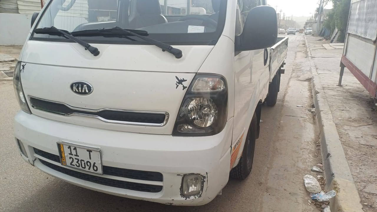 السلام عليكم كيا حمل رقم بغداد موديل ٢٠١٨ بسمي تحويل ثاني يوم *********** السعر 120وبيه مجال مكاني بغداد

