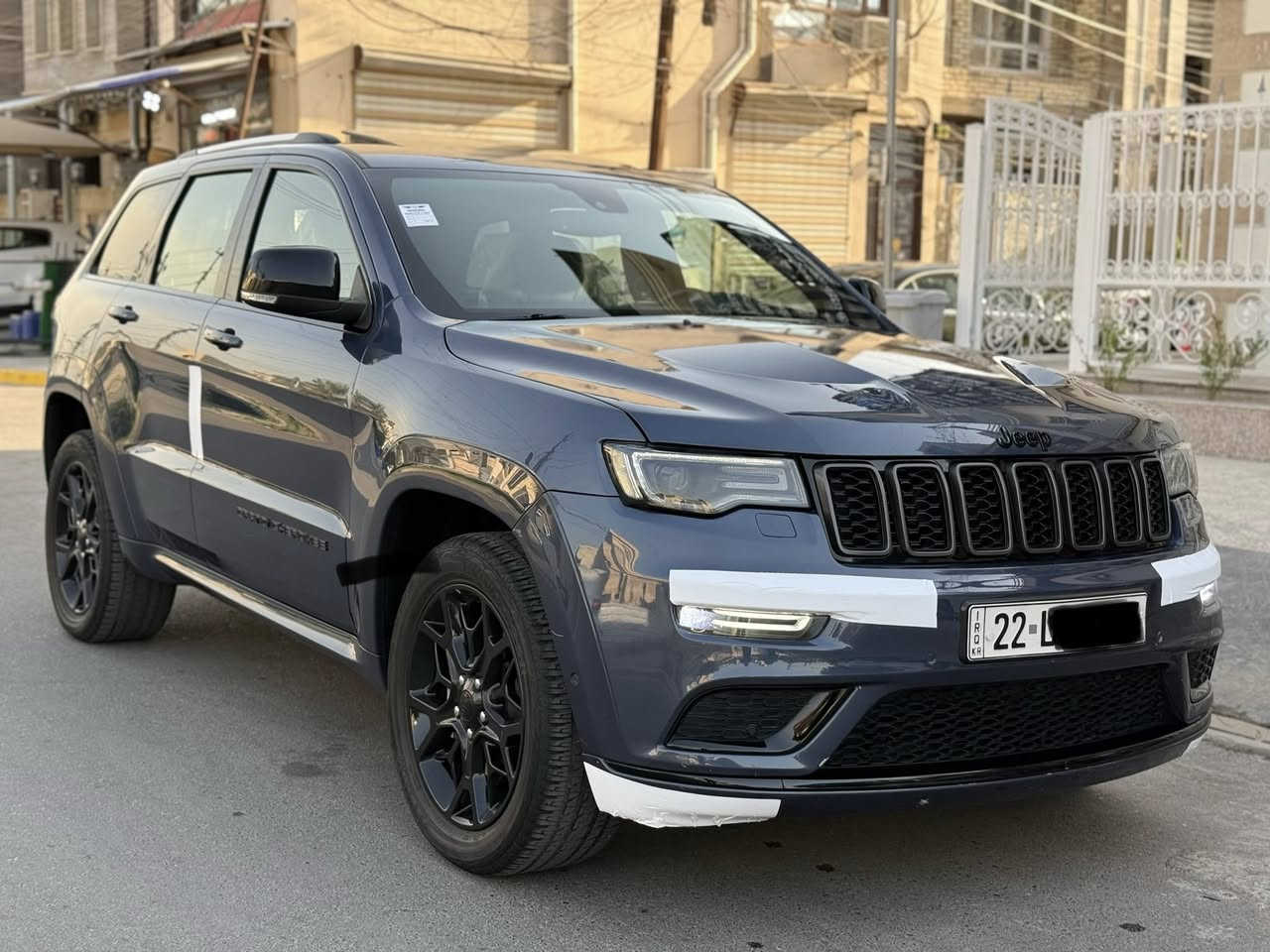 سلام عليكم 🌹
جيب جراند شيروكي موديل 2021 فئة S خليجي 🇮🇶
المواصفات:
* شاشة
* كامرة
* حساسات 360 درجة
* سقف بانوراما
* تبريد مقاعد (قطعتين)
* تحكم ستيرن جهتين
* صندوق كهربائي
* نقطة عمياء
* أوتو ستوب
* محرك 6 سلندر 3600
الممشى: 60 ألف كيلو
السيارة نظيفة جداً، بيها فقط صبغ دعاميات وبارد بالصندوق، سونار مرفق، رقم أربيل وباسمي 👍
السعر: 31,900 دولار
العنوان: بغداد - اليرموك
للاستفسار:
***********
