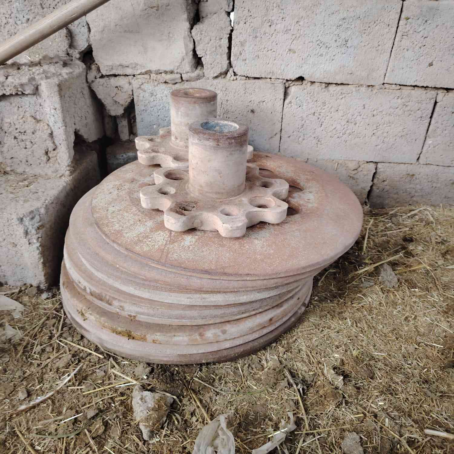 السلام عليكم تخم ثكالات عنتر 80 هنة والوردات والبراغي كاملات المكان ديالى الخالص تفاصيل اكثر اتصل وبيك خير وادلل ***********
***********مكلف بالنشر
