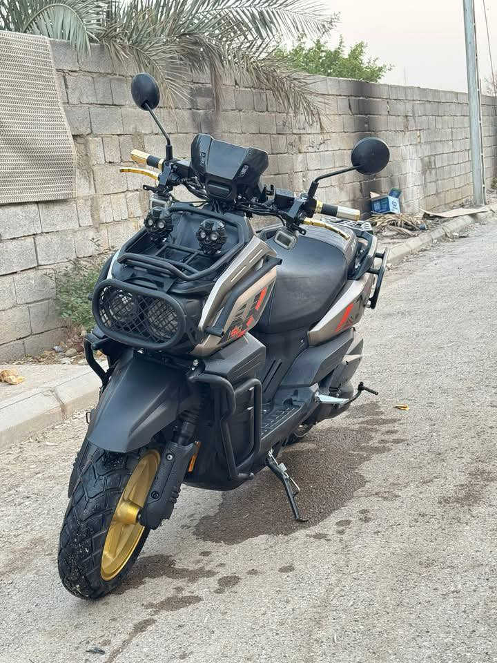 السلام عليكم 

من رخصة الآدمن 

دراجة سكنس موديل 2025 للبيع 

دراجة كفالة عامة اخت الوكيل 

وكيلها مجمع البركة

عليها اضافات لايت زنون 

ولايتات اضافية 

ستاند موبايل 

  العماره فلكت القاضي 

الاستفسار على هذا الرقم 

***********
 السعر 1.250 قفل
