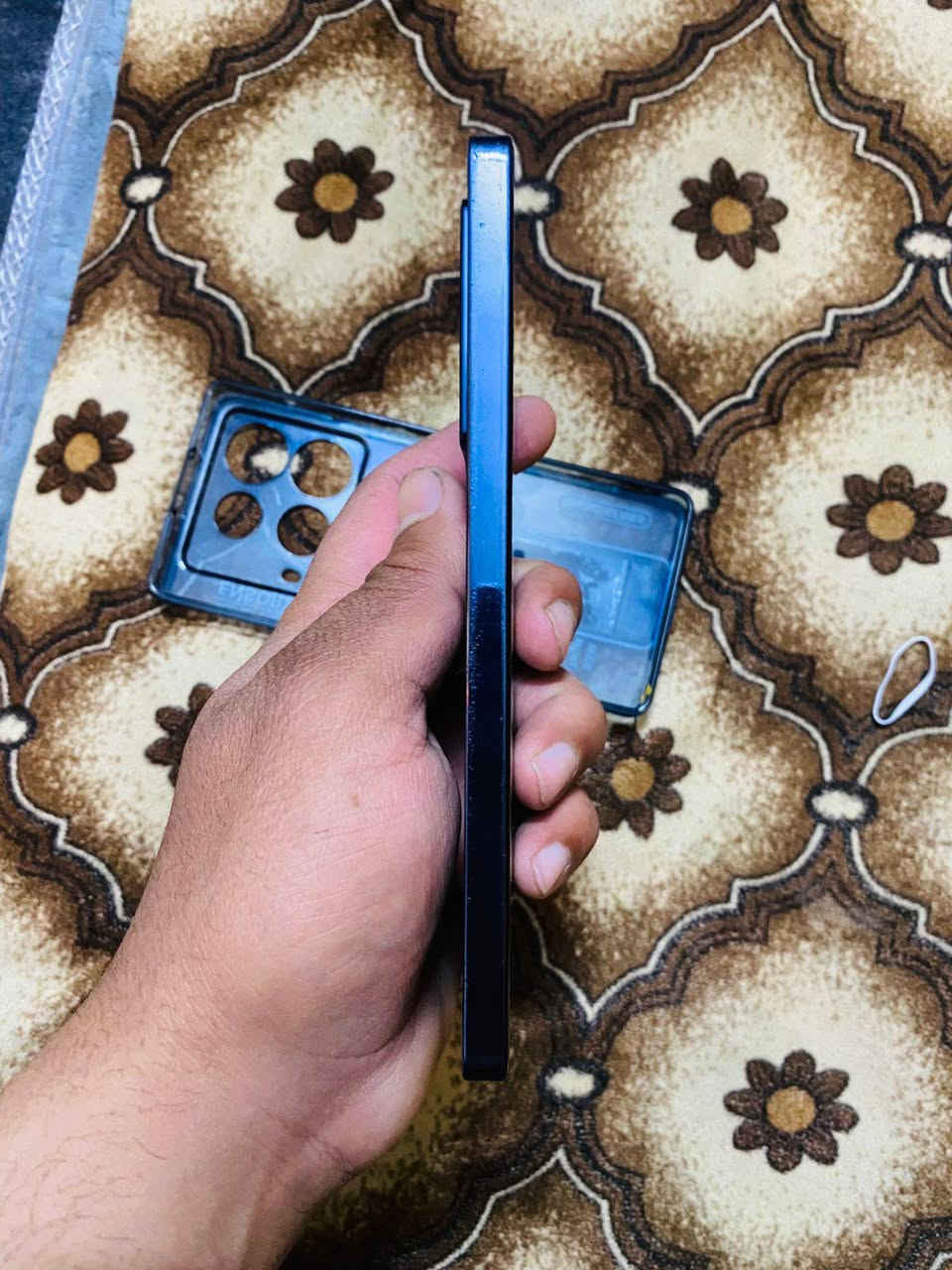 عادي اذا اكو مراوس
السعر 250 الجهاز نظيف خطين ذاكره 256 عشوائيه 8 + 8 المكان نجف الرقم واتساب ***********
