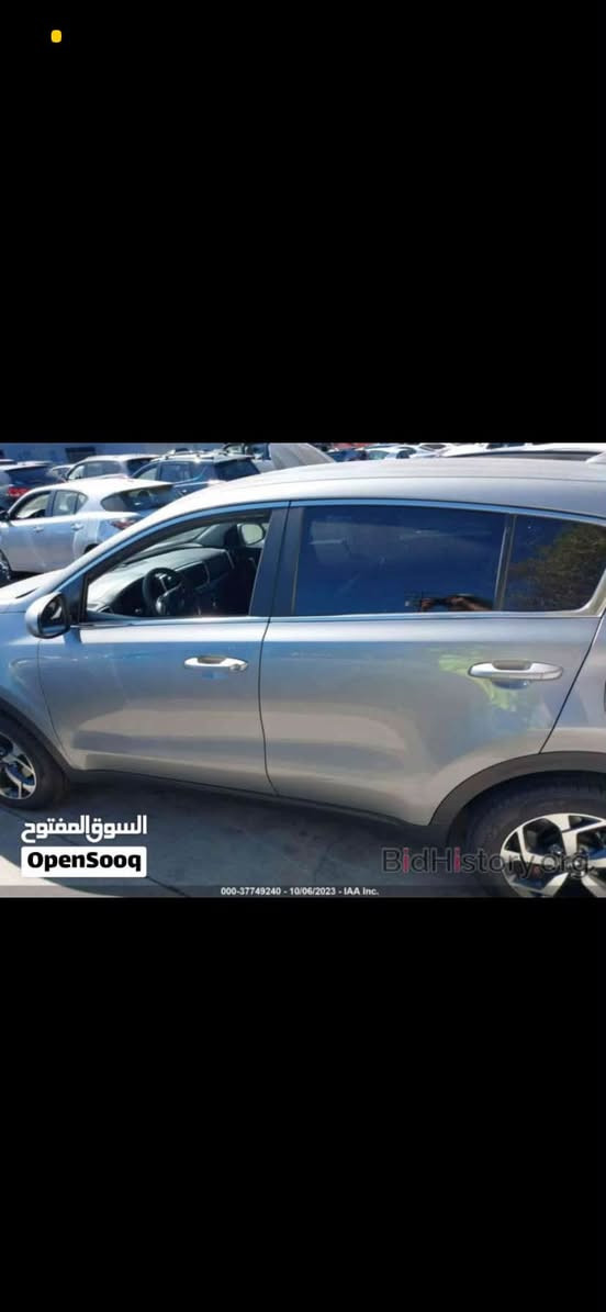 🚘 كيا سبورتج موديل 2022 - للبيع أو المراوس 🚘
المواصفات العامة:
 النوع: كيا سبورتج (Kia Sportage).
 الموديل: 2022.
 المحرك: 2.4 لتر (GDI) قوي جداً، نشيط واقتصادي.
 العداد (الممشى): 64 ألف كيلومتر فقط (ممشى قليل وممتاز بالنسبة لموديلها).
 الرقم: بغداد (جاهزة للتحويل مباشرة).
✨ حالة السيارة والمواصفات الداخلية:
 الضرر: السيارة مكفولة بالكامل بحالة الوكالة وبتقرير فني يثبت سلامتها.
 الداخلية: غرفة نظيفة جداً وبحالة ممتازة (كراسي مخمل أصلية بلون أسود).
 التحكم والتقنيات: تحكم ستيرن كامل (تثبيت سرعة + تحكم بالوسائط والاتصال)، دشبول ديجيتال، وشاشة لمس متطورة.
 الأمان: نظام بريك تلقائي عند الطوارئ (Auto Brake) لمنع التصادم + حساسات أمان.
💰 السعر:
 السعر المطلوب:170 ورقة (وبيها مجال بسيط وطيب للجادين).   

الاستفسار ***********
