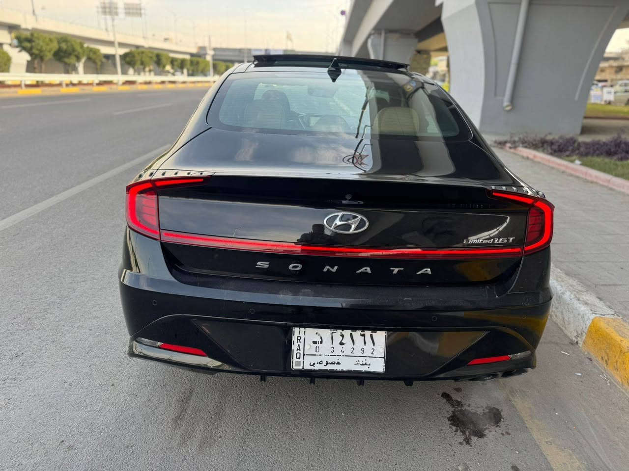 السلام عليكم
سوناتا 2021 لمتدد
فول الفول رقم بغداد 
ماكو مواصفة مابيهة
تشغل عند بعد 
قيادة ذاتية 
خمس كاميرات 
رادار نقطه عمياء تحديد مسار
تمشي بالرمونت
داتا شو 
شحن لاسلكي 
خمس بصمات
كراسي جلد كهرباء 
اربع كراسي تدفئة تبريد 
شاشه تاب 
ماشية 100 الف حقيقي
ضرر السيارة ثلاثة قطع تبديل لون اصلي
وقطعه صبغ بدون دواخل بدون لغد او شاصي
للبيع او المراوس حسب القناعة
عنوان السيارة بغداد شارع مطار المثنى
سعر البيع 155 ورقة 
للتواصل *********** متوفر واتساب
