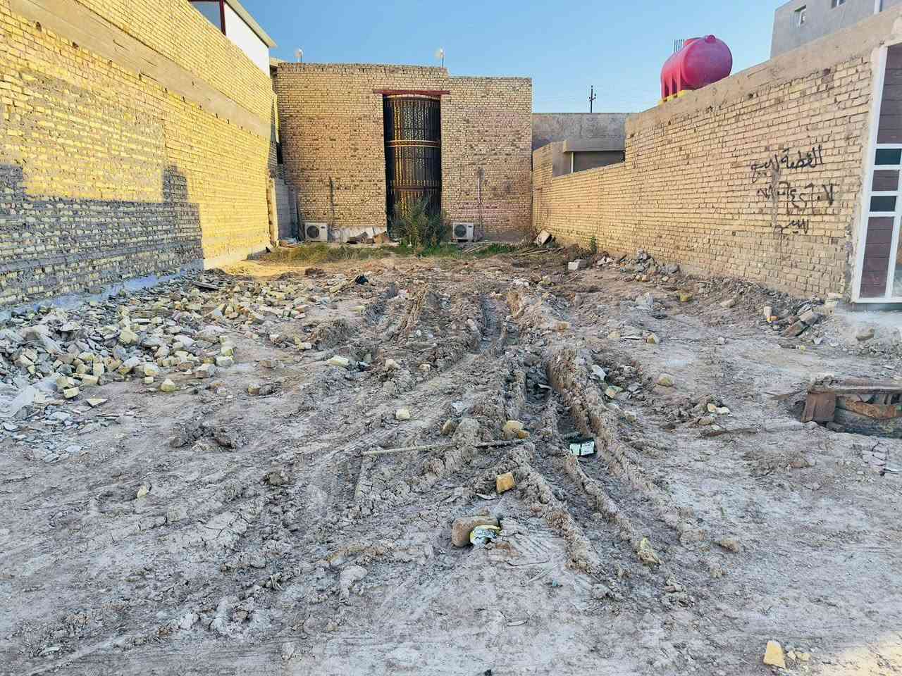 على بركة الله حي العسكري 

عرصه للبيع حي العسكري الموقع  مجاور ‏الاستاذ أحمد شكور خلف ابوسماء المساحة (200)متر الواجهة (10 )والنزول (20 )متر طابو صرف مداور ثاني يوم بالتسجيل العقاري 
الاستفسار  الاتصال ع الرقم
 
***********

*********** وتساب
