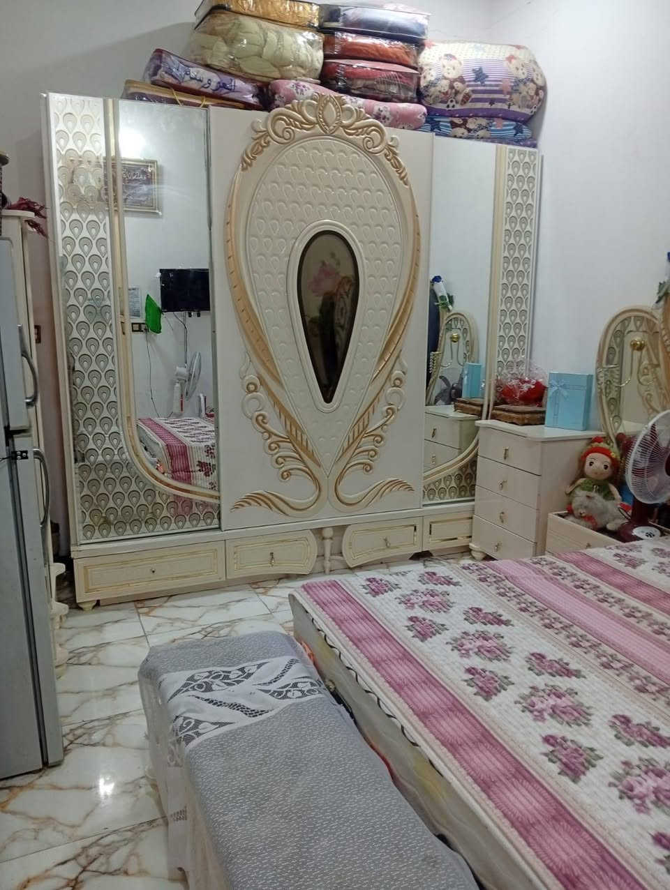 سلام عليكم اخوان عندي غرفة اخشاب تركي نضيفة مامستعلمة اهواي العنوان سوق الشيوخ قرب سيطرة ام العباس الاستفسار عن السعر واتساب ***********

