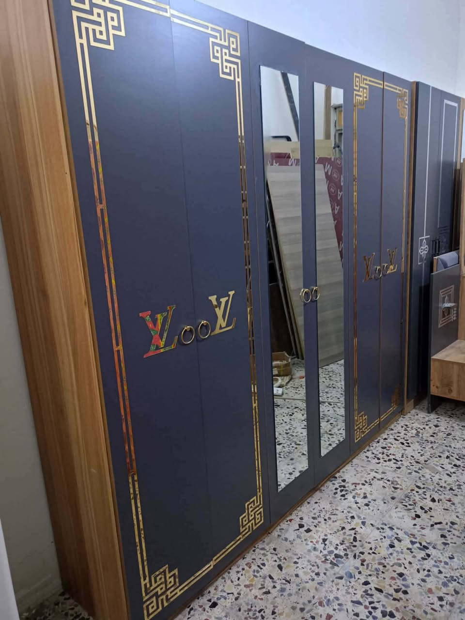 غرفة تركي 🇹🇷 مستخدام 5قطع  ✨✨
نضافه 90 💯
ابواب  💖
السعر 450 💖💸
مع شد🪛 ونقل 🚚  مجاني  داخل بغداد  محافظات بكروه


**إذا كنت صاحب هذا الإعلان وتريد حذفه لأي سبب، رجاءا أرسل رسالة إلى الدعم الفني**