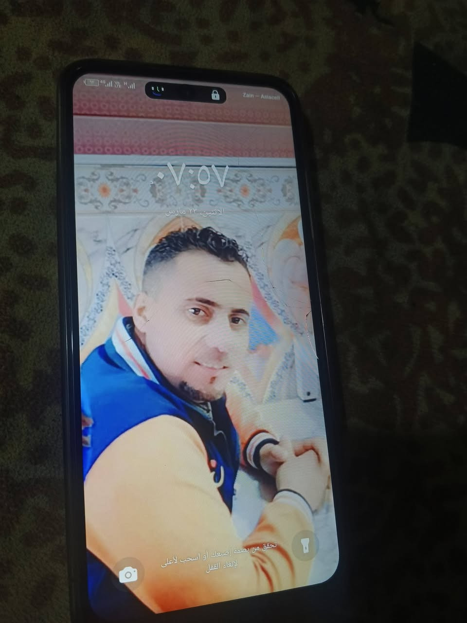 سلام عليكم ورحمة  شباب
تليفون نضيف ذاكره 128 وحلو ربعين 40 فريم سعر 100 وبي مجال


**إذا كنت صاحب هذا الإعلان وتريد حذفه لأي سبب، رجاءا أرسل رسالة إلى الدعم الفني**