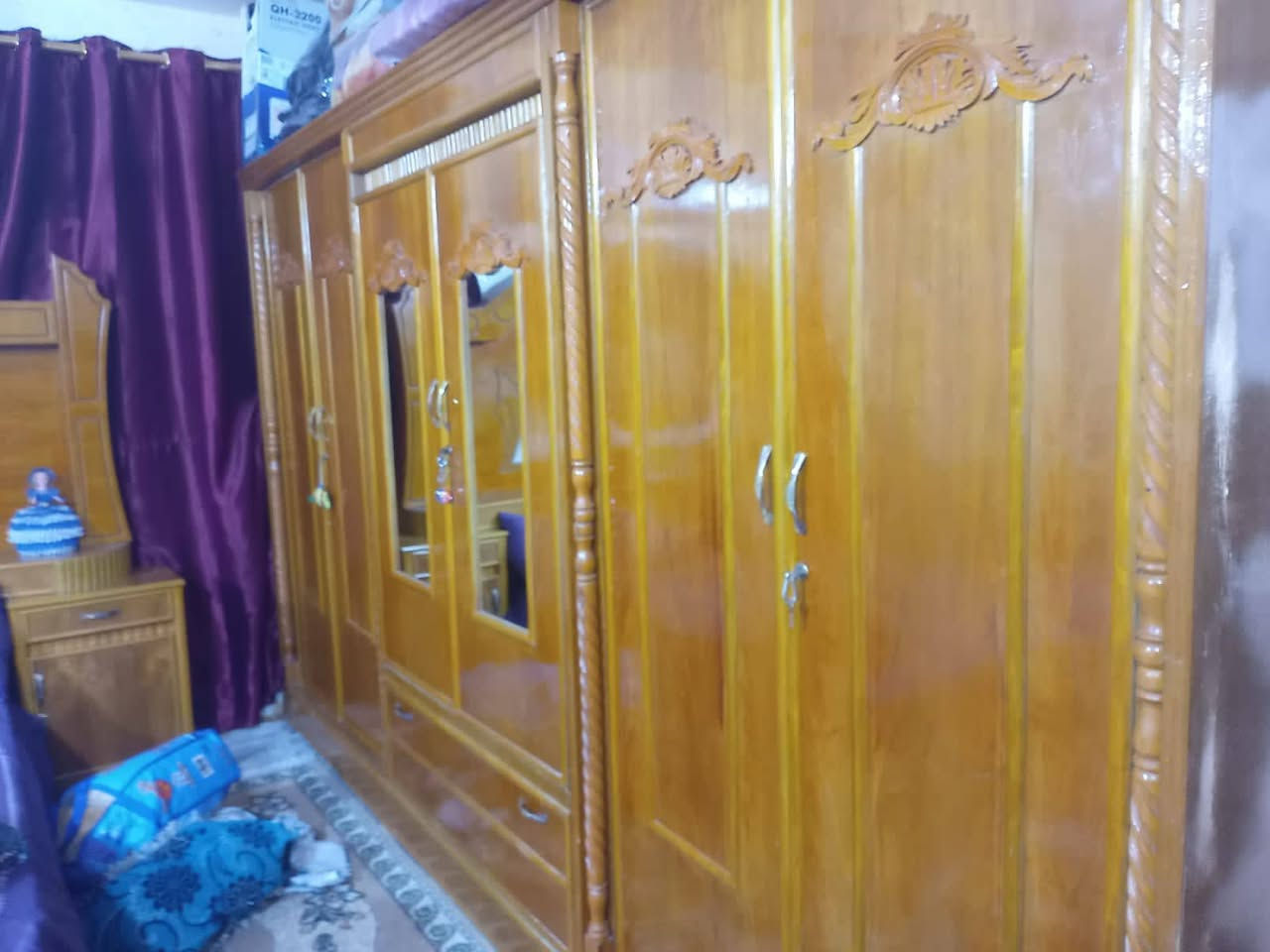 السلام عليكم.... غرفه اخشاب جديده صاج ثقيل كامل ملحقاتهه جيب وشد مو بيزاري خشب اصلي.... السعر عبر الواتساب فقط مكلف بل نشر.... رقم صاحب الغرفه.... *********** فقط واتساب
