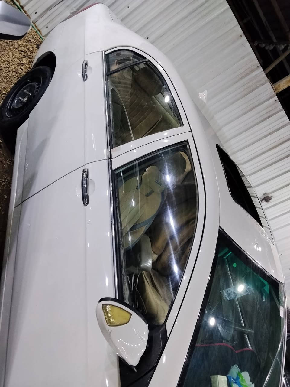 السلام عليكم ليفان 620 للبيع او مراوس 2011 كير مكينه كفاله  كير عادي السياره كفاله من الضربه بيها صبغ 3 قطع بس ابيع حزام حداديه جديده فقط مشط بي شويه طسه تخم تاير كهربائيات كلها شغاله السياره مابيها كل نقص تبريد بس الكمبريسر موجود شده وشغل فتحه شغاله شاشه سنتر لك كامل السياره مابيها نقص ان شاءلله رقم بابل مشروع تحويل مباشر السعر 43 وبيها مجال  مكاني كربلاء المعملجي للاستفسار *********** او واتساب
