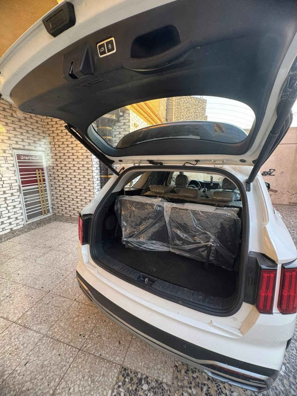 السلام عليكم سورنتو 2021خليجي رقم بغداد بسمي مكفوله من الضربه والتبديل ماعده قطعه صبغ سونار موضح بصور جاهزه من كلشي مكينه كير حداديه تبريد تخم تاير مكينه 6 سلندر 7راكب 3قطع تبريد السياره فول مواصفات واحد عله واحد حته كامرات 4 مكاني كربلا السعر 227مجال بصيط 
بيع فقط بدون مراوس ***********
