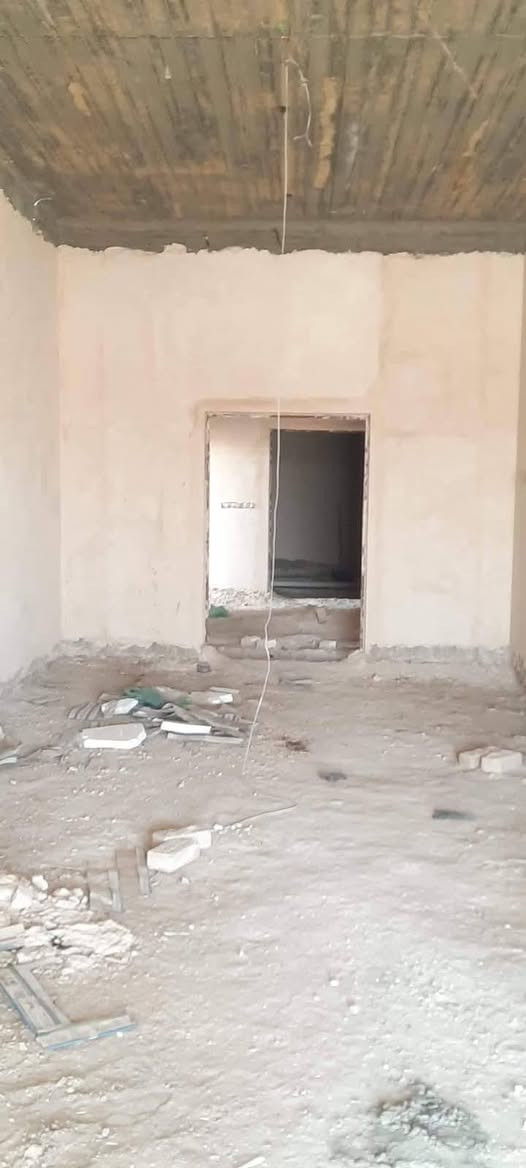 يا الله السلام عليكم اني لباخ جص وسمت وطلس ولط ونثر متر كباله يوميا اخوكم سلام  العنوان نجف بي واتساب ***********
