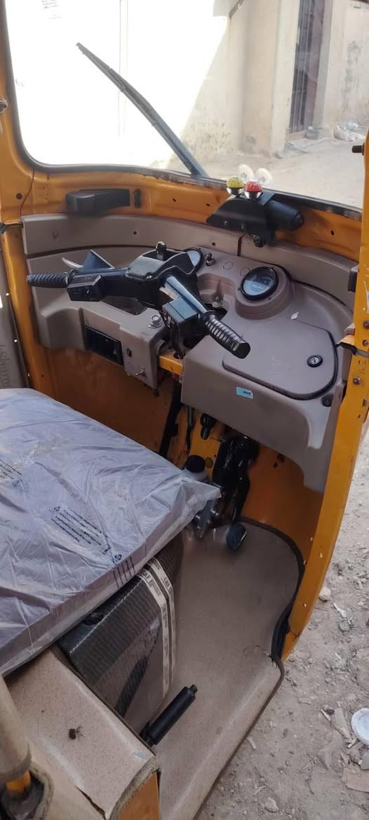 السلام عليكم
تك تك موديل 2020
بيها لغود حار وبارد خفيفات
تكتك خير من الله 
رقم وسنويه تحويل ثاني يوم 
سعرها 6500 وبيها مجال 
مكاني الشعب 
رقمي ***********
