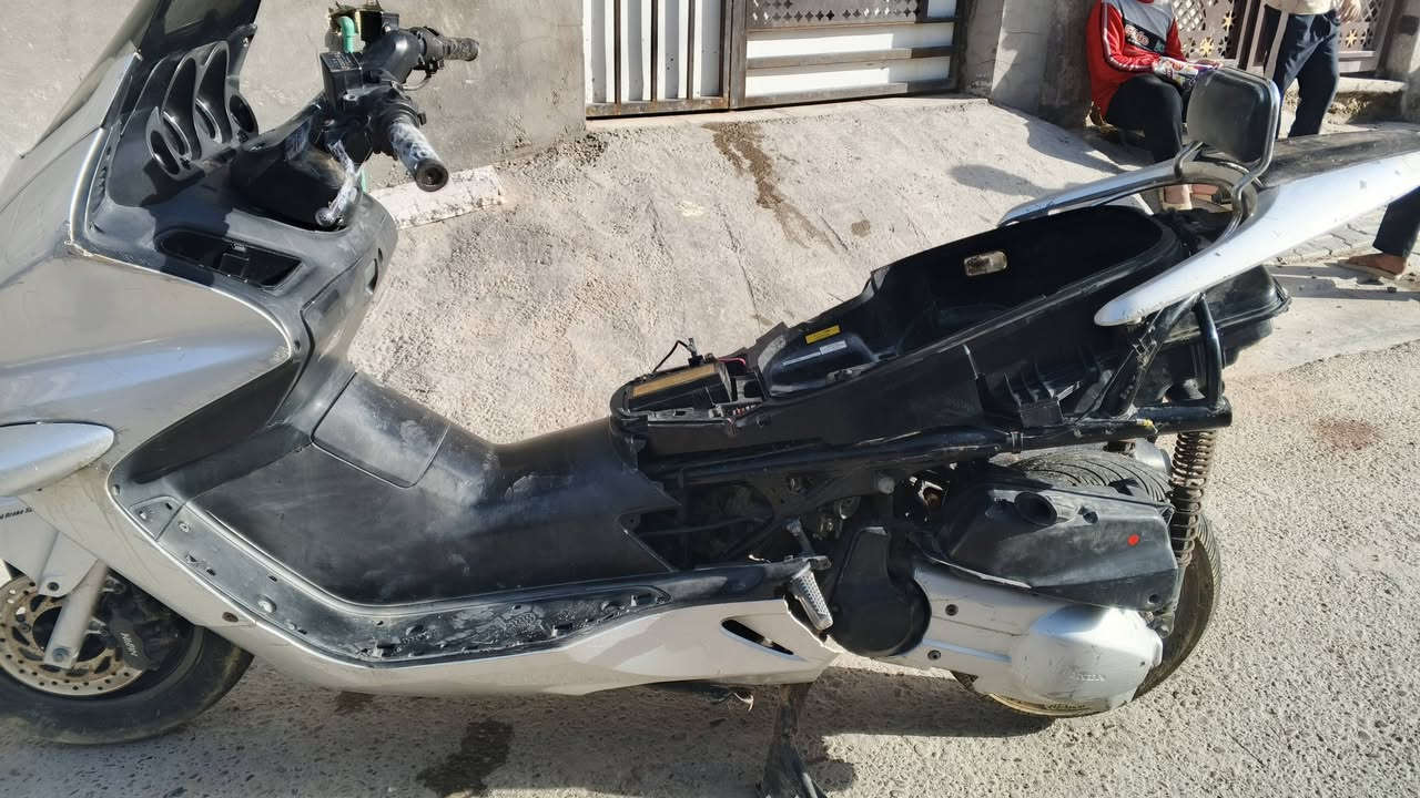 سلام عليكم شباب دراجه صفر 6 نقصه بس كابريتر وباتري  سعر 250 وبيه مجال ***********
