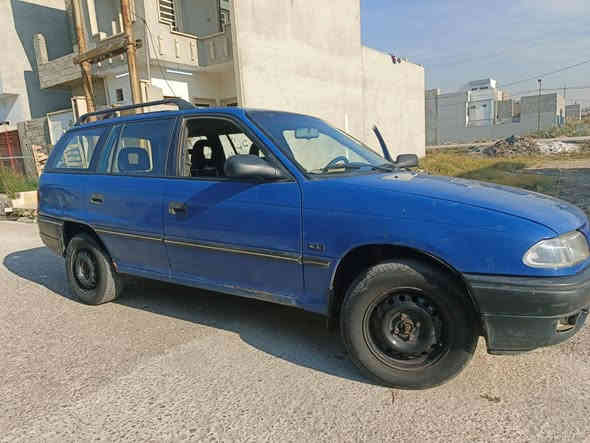 استرا استيشن موديل ١٩٩٤ 
 تبريد شرط ثلج وتدفئة 
كوبون بانزين الكتروني كير ومحرك زينات 
رقم الماني سنوية عظم لغاية 2028 
صبغ دوائر ودوسات وجاملغ الورا فقط 
السعر 47(مجال قليل)
ملاحضه السياره مو موديل 2025 وتجي تتحجج
الشراي ماقصر ويا 
***********
