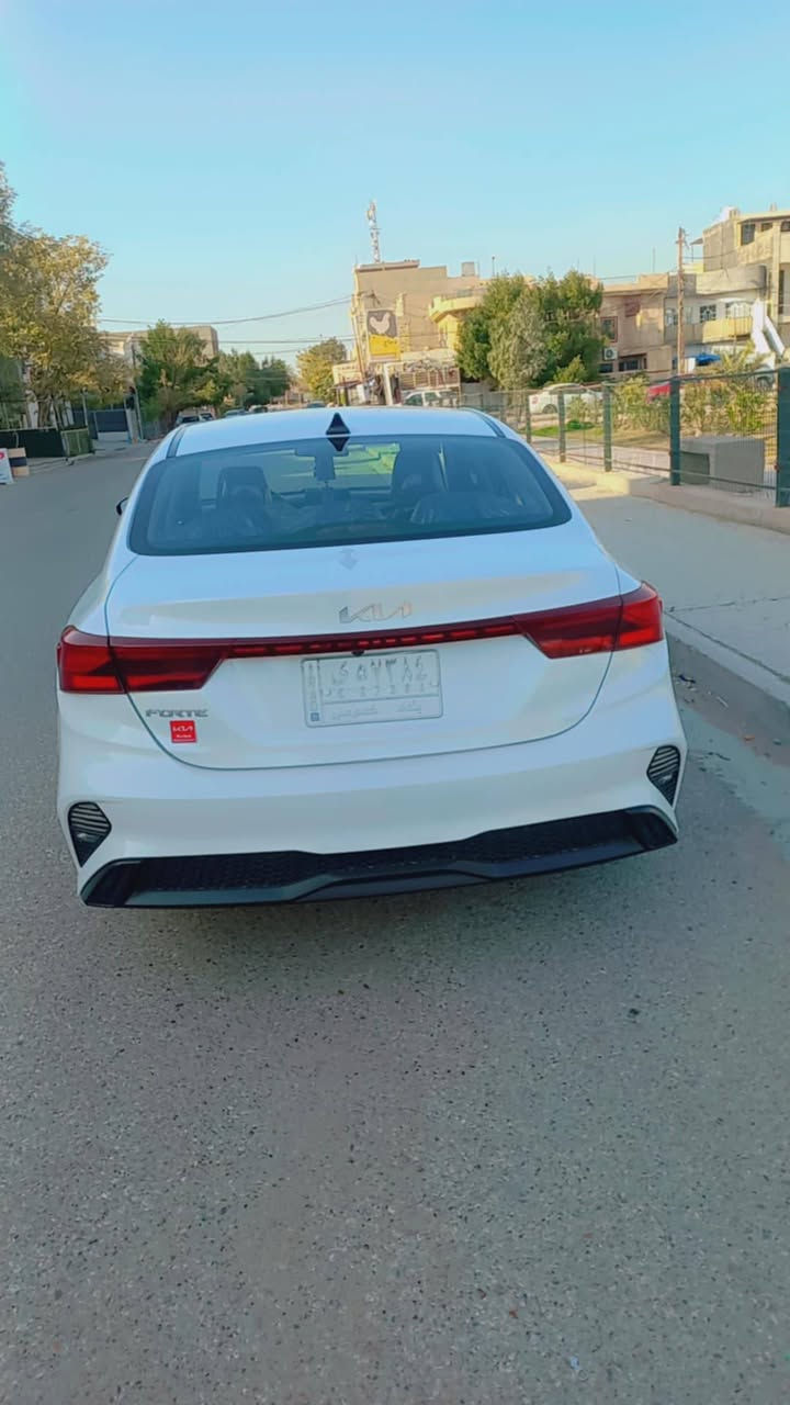 السلام عليكم كيا فورتي٢٠٢٣ امريكي نص مواصفات حادث موضح بالصور تبديل بس دعاميه بدون صبغ ايرباك دركه بيه بارد جاملغ خلفي شبر  كيربلدي محرك2000دوش ماشيه 57سعر152وبيه مجال
نظيفه بالعافيه على ياخذه غير متواجد على فيسبوك موبايل ***********
