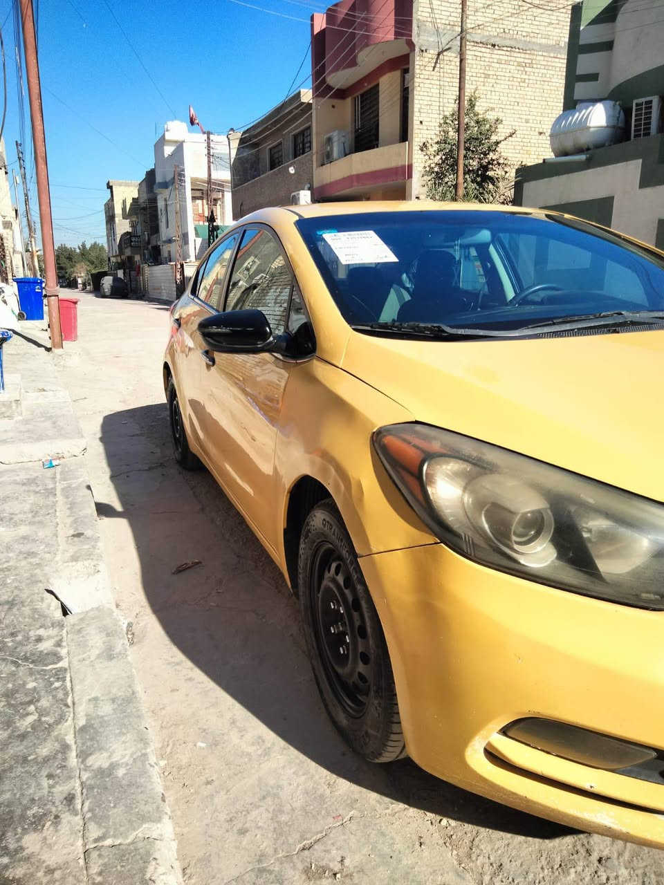 سيارة فورتي موديل 2014 وارد امريكي
حادث بنيد فقط مكينه 2000 جي دي اي 
السياره فول عده البصمه والفتحة 
منضومه غاز 
التنويه مكينه بيه كاز كيت فقط تنفخ ماء 
يعني مخابطه المكينه 
بكاني بغداد العبيدي حي الرئاسه 
السعر 95 وبيه مجال:
*********** تواصل انتصال واتساب فقط
