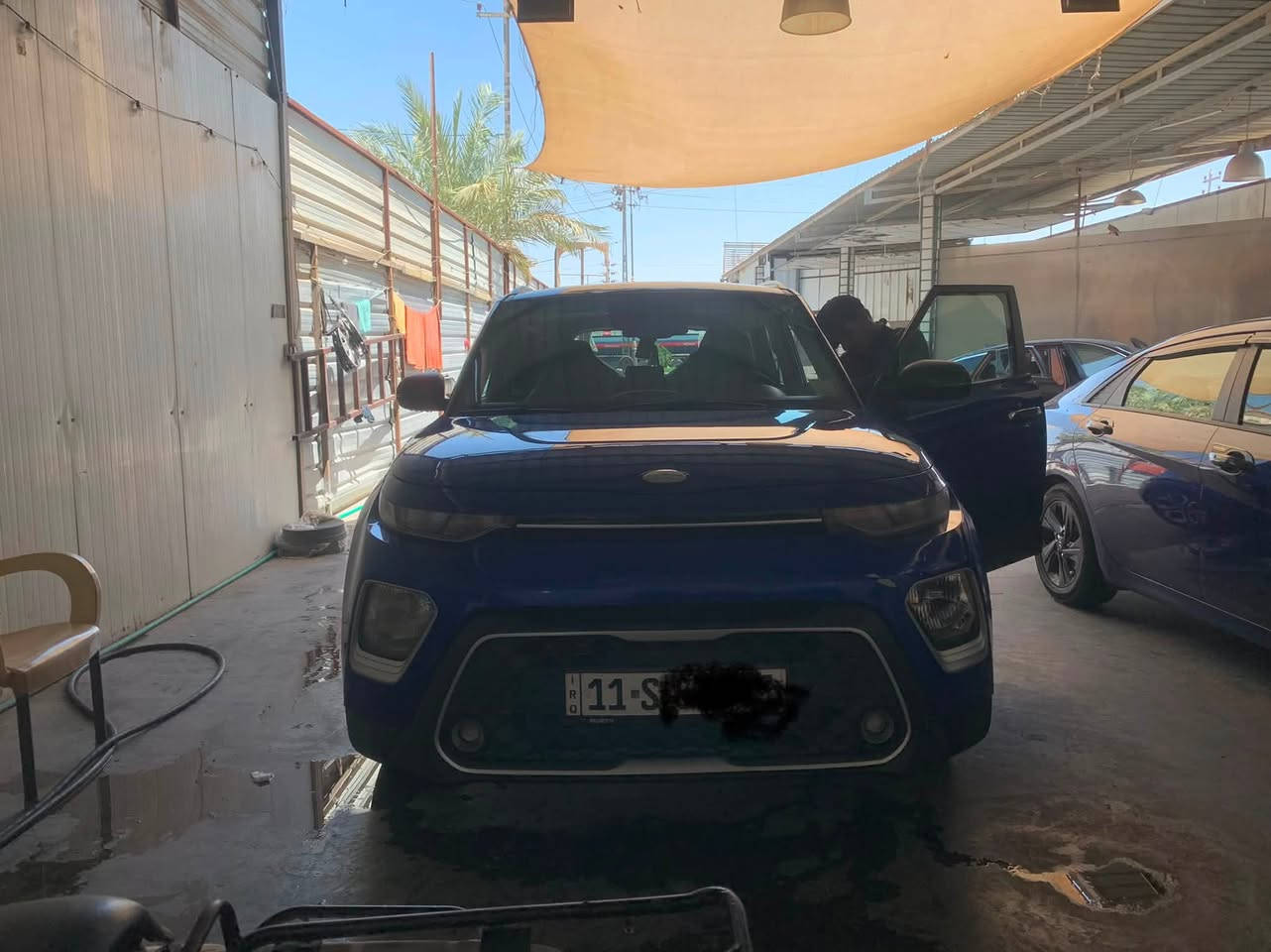 📣 للبيع: كيا صول٢٠٢٢ GT-Line (فول ماعدى الفتحه) وارد أمريكي
تفاصيل السيارة:

الموديل: كيا صول (Kia Soul)

سنة الصنع:٢٠٢٢

الفئة: GT-Line (حزمة رياضية بالكامل)

المواصفات:  فول ماعدى الفتحه

المنشأ: وارد أمريكي

اللون الخارجي: أزرق ملكي مميز وجذاب جداً

اللون الداخلي: موضح في الصور نظيفه وبحالة ممتازة

المسافة المقطوعة: ١٠٤ ألف كيلومتر فقط

شاشة عرض تعمل باللمس تدعم Apple CarPlay و Android Auto، مع كاميرا خلفية عالية الدقة

أنظمة الأمان: رادار تحذير من الاصطدام الأمامي، نظام الحفاظ على المسار، وتنبيه النقاط العمياء

الراحة: تحكم كامل من المقود (تحكم ستيرينج)، مثبت سرعة، ودخول ذكي

مكان المعاينة:رقمها بغداد كما موضح بالصور بأسمي موجود في محافظة كربلاء ادزلك رقم الشاصي وفحص  المطلوب: (١٤٧ ورقة) بيه مجال مراوس بصول موديل اعلى موافق 

📞 للتواصل والاستفسار ***********
