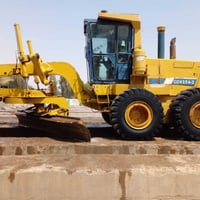 للبيع كريدر كوماتسو  825 موديل 2001 07870200040