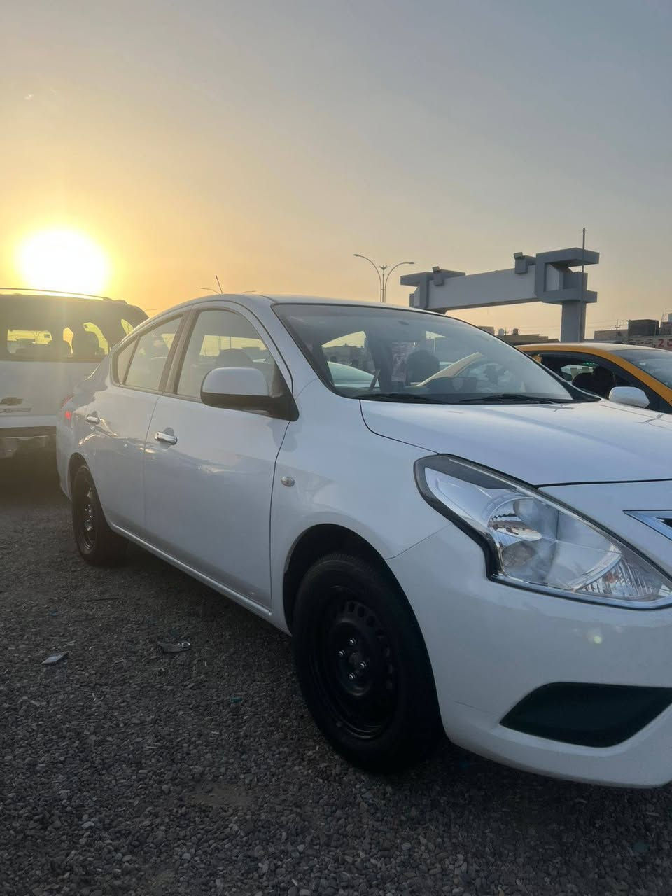 سلام عليكم نيسان سني هندي مديل 2023 كفاله بس بيه شخوط وره بل جاملغ وره سايق بس سعر 121هذا رقم راعيها***********
