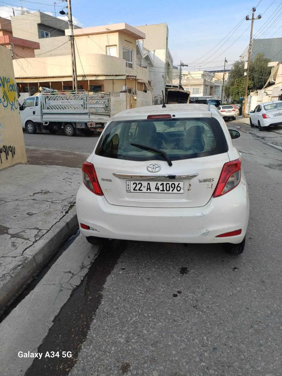 تۆیۆتا یارس
مودیل 2014
سەیارەکی نوی و بیمەسرەف و اقتیسادیە
پیش و پشتی توند و تۆلە
بەناوی خۆمانە 
پارچەک و نیو سبوغی هەیە لەگەل ٢ شوینی بچوک ساردەکوتە 
بی ژۆری بی ئیرباگە
سعری  94 گەلا و کەمیک معامەلە
رەقەم تەلەفۆنی ساحیب سەیارە 
(0750-477-23-40) أربيل, العراق
