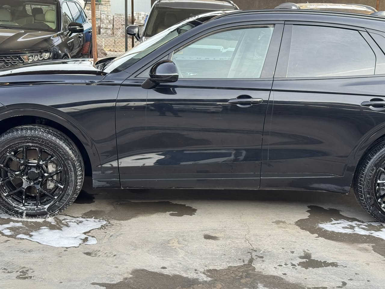 السلام وعليكم                        جنسيز جيفي سبعيين70مديل2023  لمواصفات فتحة حساسات خلفيه مرايات شفط سندوق كهربائي تبديل أربع قطع نفس الونن لمحرك 2500 اربعا سلندر. كشناات  جلد. ساره ماشيه 12000   سعر. (190$)    وبيهه مجال.              رقم الهاتف (***********) (***********)
