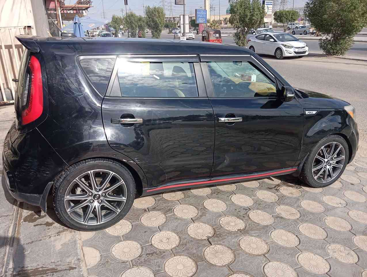 السلام عليكم
صول موديل 2017 فول مواصفات  1/1 اعلى فئة
رقم بغداد بأسمنا مشروع وطني 
وارد امريكي محرك1600 تيربو الأقتصادي أنسه الأصراف  السونار مرفق بالمنشور

المواصفات.. 
1. بصمة + بصمة ابواب
2. بانوراما دبل فتحة 
3. رادر امامي وجانبي يسار ويمين
4. كشنات تدفئه تبريد
5. ستيرن تدفئه
6. كشنات كهربائي
7. ستيرن رياضي بلادي تحكم جهتين
8. تبريد ثلج + تدفئة
9. مري شفط وي البصمة
10.أنارة ترحيب داخلية مع المري
11. كشنات حظن رياضي بعدهن بالجيس مدوشم فوگاهن دوشمة جلد
12. زنون عالي ناصي + السكن
 13.  السبير المقدس مانازل بعده😅
وبعد بيها هواي مواصفات گير ومحرك نظيفات 
حدادية نظيفة+ تايرات السياره أحلى من الصور بهواي تجي وتشوف بعينك. 
السعر117 وبيها مجال حگ الجية تشلع عيوني وتاخذها
مكاني نجف للأستفسار الأتصال على الأرقام
***********
***********
