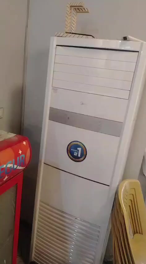 سبلت ميديا ٢ ونص طن نضيف جدا استعمال ٤ اشهر  السعر مليون و١٠٠ وبي مجال بسيط ***********
