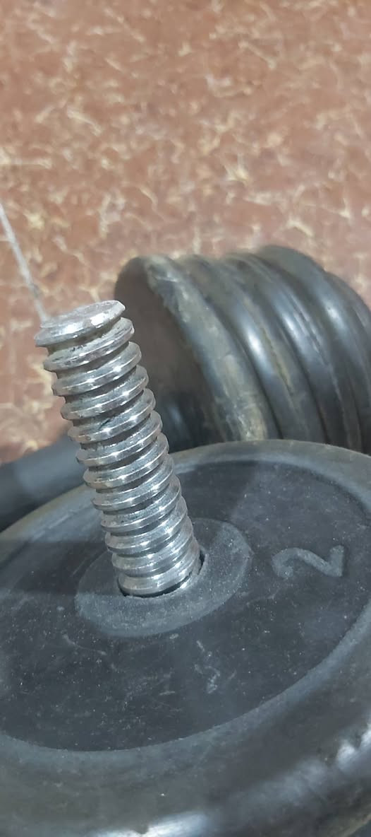 دمبلصات للبيع استخدام قليل ومتروك أقراص حديد تغليف ربل ١٠ أقراص في كل شفت مجموع الأوزان في كل شفت ١٥ كيلو
للبيع بسعر ٥٠ الف 
مكاني بغداد الجديدة للتواصل والاستفسار الاتصال على الرقم *********** واتساب
