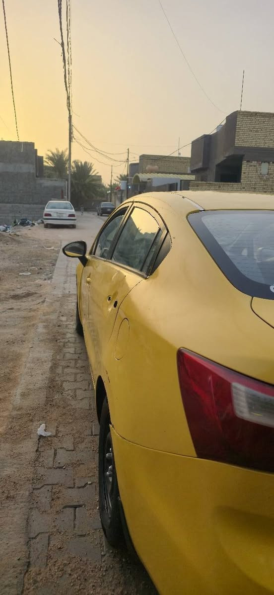 كية ريو 14 ..
سياره كامله من كلشي ..
فقط حدادية مقدم ..
محرك  كير جدد ..
تخم تاير تخم ويل  وسبير جديد ..
الهيئة صفر .. 
مرور صفر .. 
مداور ثاني يوم .. 
..ب75 ..
*********** 
***********
