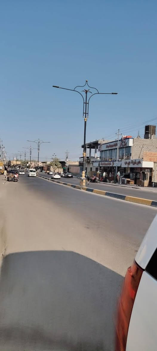 دار 🏠 البيع طابو ملك صرف عرصه تحويل بل اسم المساحة 150 متر العنوان بصره ابي الخصيب منطقه أبو مغيره قرب نهر خوز يبعد على سيدين 50متر موقع جيد جوارين أبو الخصيب القدامه يتكون بيت 🏠 من 3غرف ودوانيه وصاله صحيت خارج وداخل بيت فارق اتكاتب وسلم مفتاح 🔑  السعر مطلوب 70مليون وبيه مجال الاستفسار أكثر اتصل أو وتساب ***********
