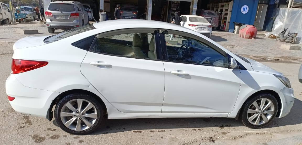 اكسنت ٢٠١٤ خليجي محرك 1600  رقم كربلاء موجودة في كربلاء 
السعر ٩٢
***********
