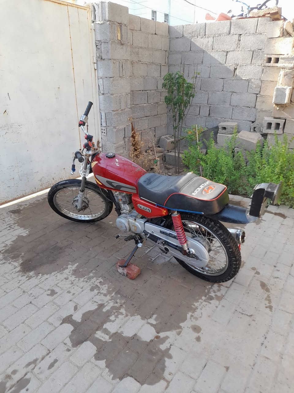 للبيع اربعه كير محرك اخرس دراجه حلوه مال شغل السعر ب٢٢٥ وبيهة مجال قليل المكان كربلاء شارع بغداد قرب سيد الوصياء عمود١٢٨ لستفسار على الرقم ***********
