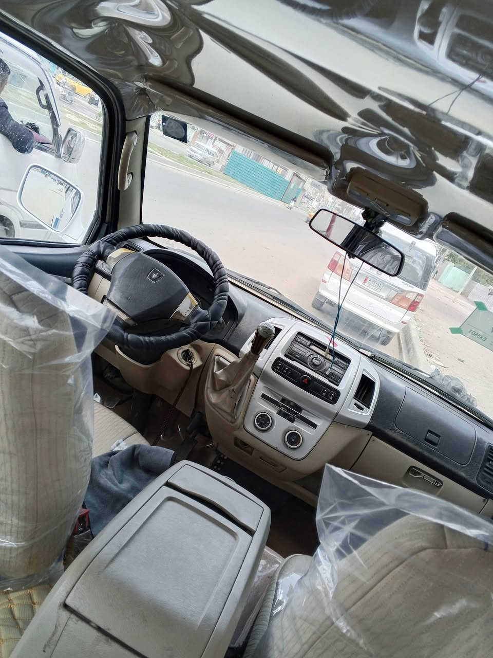 سلام عليكم للبيع جنبي اج وان رقم بغداد نكليزي بأسمي موديل 14ستلام 19 سياره مكفوله  مكينه وكير وكسن كفاله بيهة صبغ بل جنطه كد شبر وبارد بل حجل مال طويله مكاني بغداد *********** اتصل
