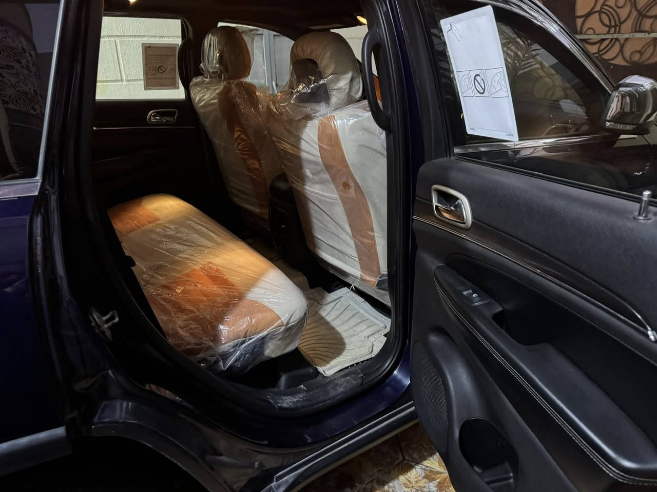 سلام عليكم

جيب 17 كراند شيروكي 

لمتدد فول مواصفات…

6 سلندر 

وارد امريكي 

حادث سرقه فقط 3 قطع جاملغات اماميه وبنيد….

بدون اي ضرر داخلي

رقم بغداد 

بسمنه 

ماشيه 75 الف ميل…

اي استفسار الاتصال ع الرقم 

***********

موجود واتساب وماسنجر

ورقم الشاصي موجود بالصور….
