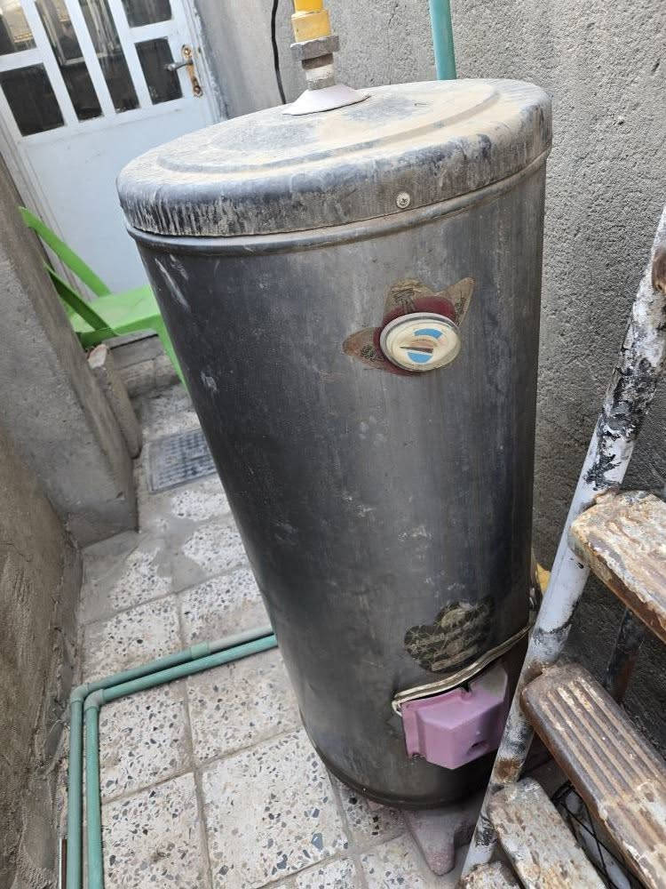 غراض للبيع رقمي ***********
الغراض كلهن شغالات شرط الفحص ماعدا الدراجه عطلانه 
عنواني المجر الكبير شارع الكراج القديم قرب حسينيه بيت مهودر
