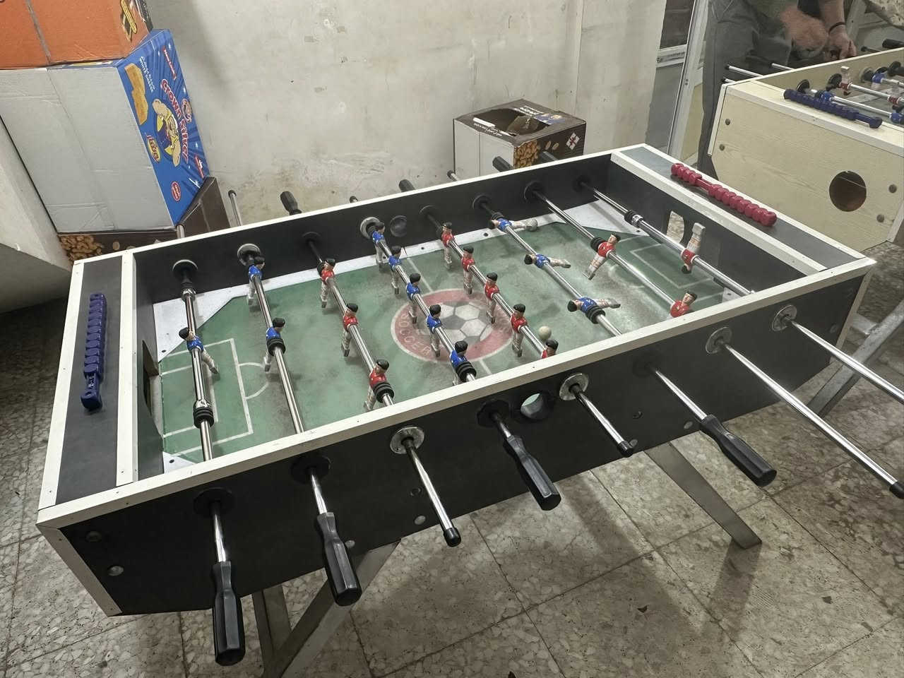 فيشه للبيع السعر 150 وبيها مجال الانتصال ***********
