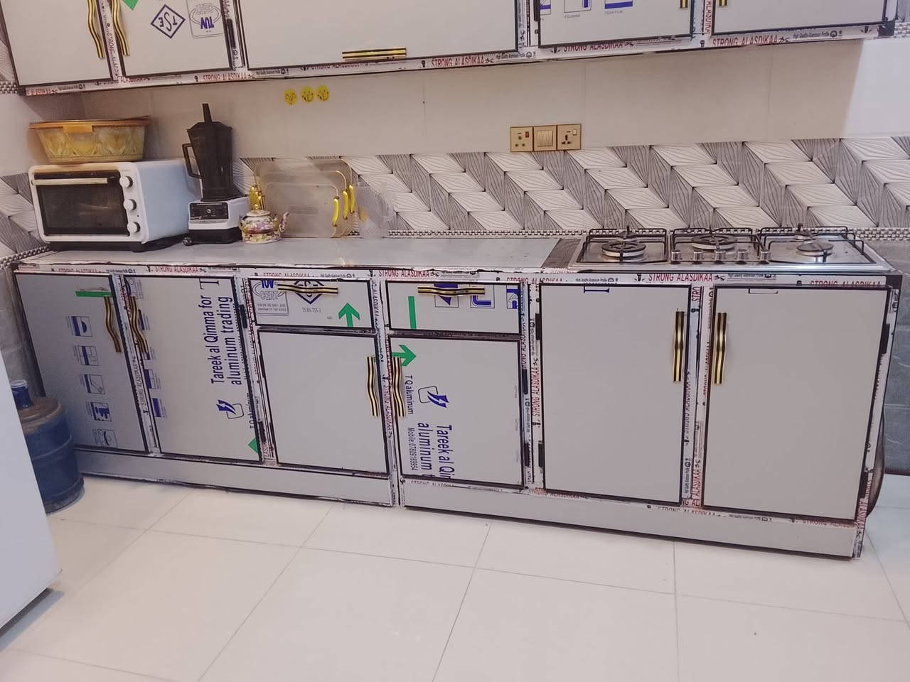 كاونتر تسكام لبيع مستخدم قليل ماخذينة مليون و150 ويبعو 850 قفل ثلاث امتار وسنك متر ونص نضيف كلش


**إذا كنت صاحب هذا الإعلان وتريد حذفه لأي سبب، رجاءا أرسل رسالة إلى الدعم الفني**