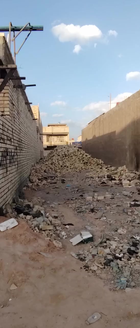 سلام عليكم
قطعة أرض للبيع مساحة 100 متر 5 × 20
الضباط الثانية الزراعي شارع 15 رابع قطعة عن الشارع
خلف مجمع فدك الطبي خدمات كاملة مي كهرباء مجاري

السعر 34 

للاستفسار /   ***********
***********
