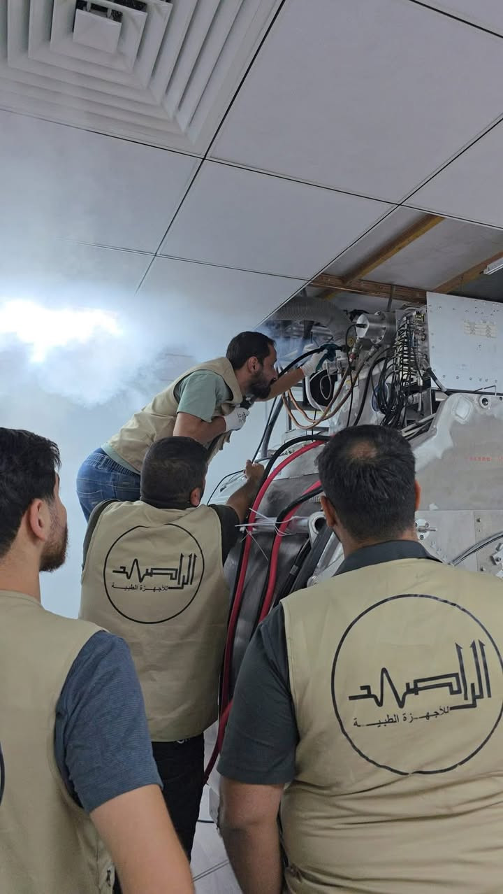 تحية طيبة،

بحمد الله وتوفيقه، يتشرف مكتب الراصد للأجهزة الطبية وكادره الهندسي المحترف بالإعلان عن إنجاز جديد تم بالتعاون مع إدارة وكادر مجمع برجمان الطبي عيادة ضلال بيروت 

– بغداد  / شارع فلسطين / ساحة بيروت 

حيث تم بحمد الله نقل و تنصيب وتشغيل:

جهاز الرنين المغناطيسي موديل :

- MRI Philips Achieva 1.5 T

مع إجراء كافة المعايرات (Calibrations) لتحقيق أعلى جودة للصور الطبية.

نبارك لإدارة وكادر المركز هذا الإنجاز والمتمثل بالسيد محمد اموري المحترم ، ونتمنى لهم دوام النجاح والتوفيق في خدمة المرضى وتطوير الخدمات الصحية في المنطقة.

كما يواصل مكتب الراصد تقديم خدمات الصيانة والدعم الفني لما بعد البيع في مختلف المحافظات، مع الالتزام باستخدام قطع غيار أصلية وضمانات موثوقة، بما يعزز ثقة عملائنا الكرام.

⸻

📞 للاستفسار والتنسيق:
 • قسم المبيعات: ***********
 • قسم الصيانة: ***********
 • الإدارة: ***********

📍 العنوان: بغداد – حي الجامعة / قرب نفق الشرطة

⸻

#MRI
#CT_Scan
#Cath_Lab
#XRay
#Philips
#Hitachi
#Siemens
#مكتب_الراصد
#Chiller
