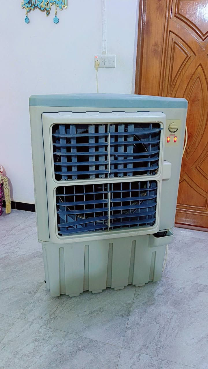 مبرده  الحجم الشبح اكبر حجم بسوك 3سرعات سعر 150قفل قفل ***********
شرط تبريد ثلج ودفع قوي
