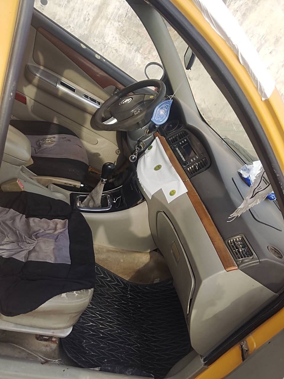 سلام عليكم سياره ليفان 2013 مكنيه وكير خير من الله سياره صار بيه كطع نار ماعرف عطل وين بدون راعي ابيع كوم حديد حدايه أمامي خلفي كارتون تخم تاير سعر 13 مكان ناصريه مركز ***********
