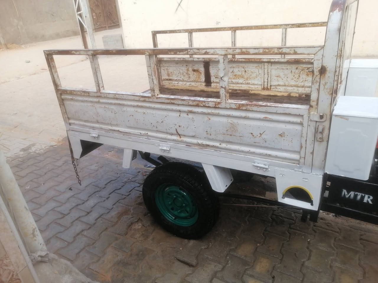 السلام عليكم عمي ستوته للبيع موديل 9 رقم مقفول شاصي ستوته حلوه ونشطه سعرها 1,350 ستوته جديده ***********
