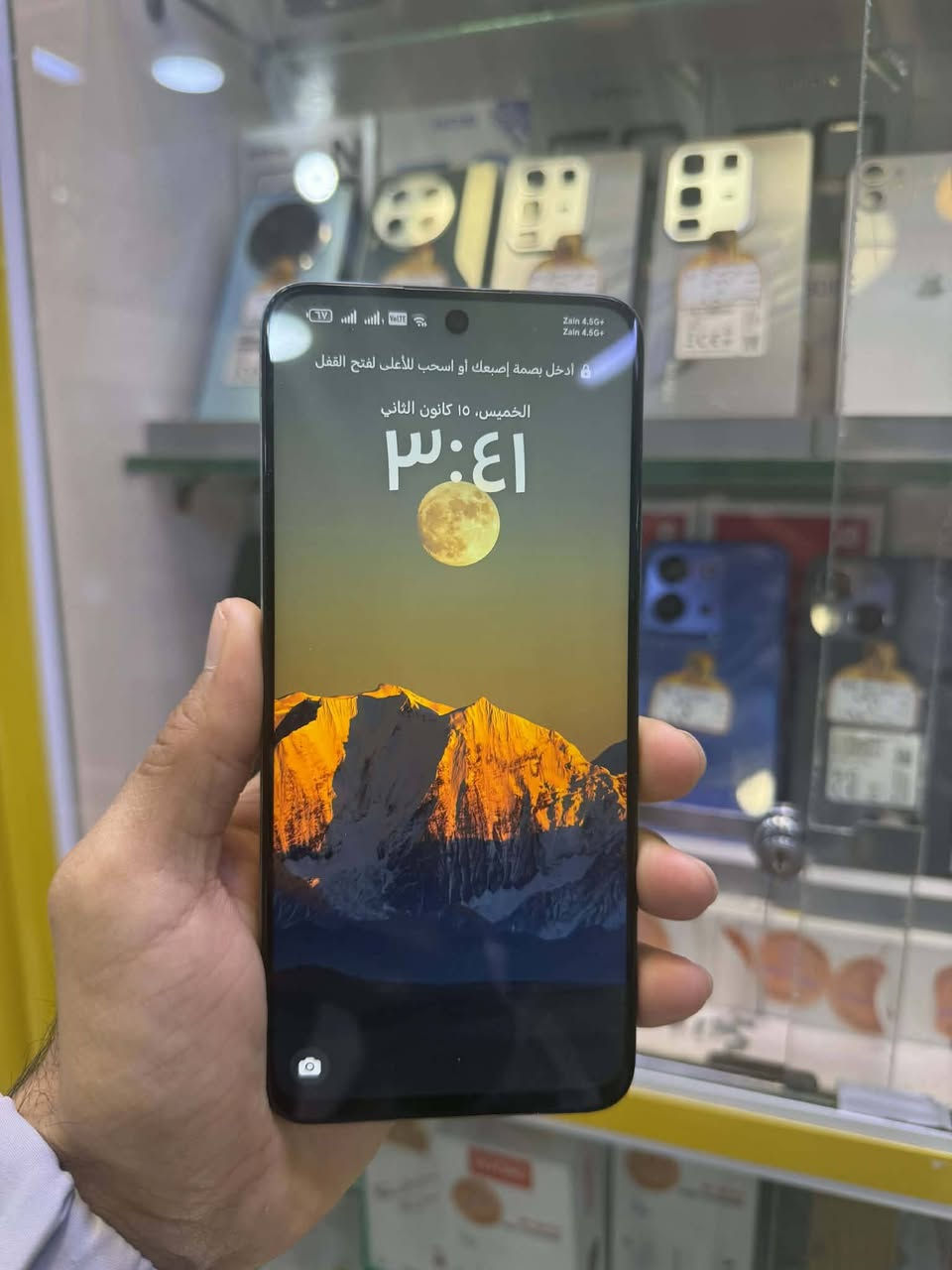 هونر X7B الذاكره 256 عشوئيه 6+2 بطاريه 5000 شاحن سريع تايبسي مكفول كفاله عامه السعر 125الف يوجد توصيل داخل عفك ***********بي وات ساب
