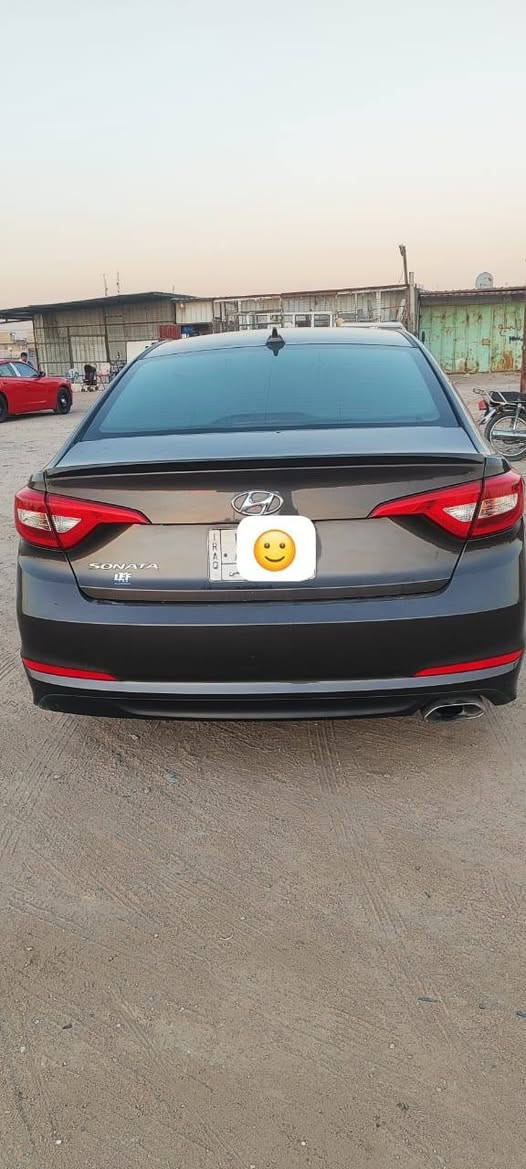 سوناتا 2017
الرقم ذي قار 
وارد امريكي 
محرك 2400
ضربتها مدگر وبنيد بدون ايرباك
السياره متواجدة في البصرة ام قصر  السياره محرك و گير و تبريد و حداديه و تخم تاير كله جاهز 
السيارة مال جناي 
للاستفسار على هذا الرقم غير متواجد في الفيس بوك 
***********
