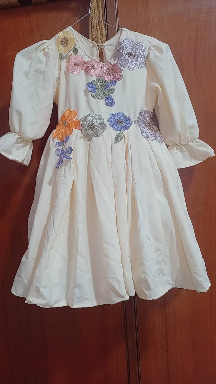 للبيع  مال بنات عمر 3سنوات و 4 والام وزن 70  خيطتهن وصار ضرف ما لبسناهن


**إذا كنت صاحب هذا الإعلان وتريد حذفه لأي سبب، رجاءا أرسل رسالة إلى الدعم الفني**