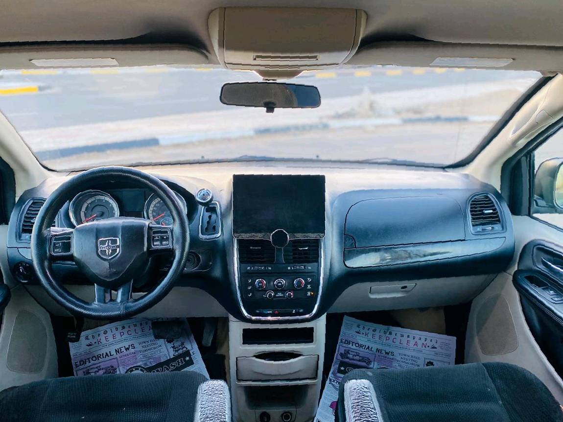 السعر 167 للاستفسا*********** دوج كرلفان 7راكب موديل 2018 امريكي داخله اكلين بدون حادث مكفوله من الضربة والتبديل بيه بلعراق قطعتين رش فقط مكينه 6V وكير مكفولات تبريد 3قطع شاشه كامره دوار تحكم استيرن السيارة جديده وجاهزه ما بيه أي نقص بيه منضومه غاز شغاله درجه اولى مكان السيارة كربلاء